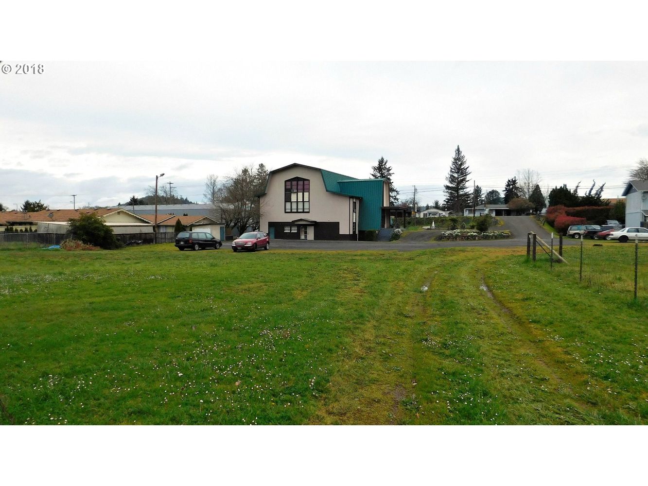 2837 W Harvard Ave, Roseburg, OR 97471